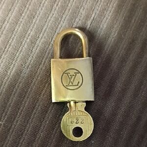 (RARE)Louis Vuitton Brass Padlock & Matching Key #229